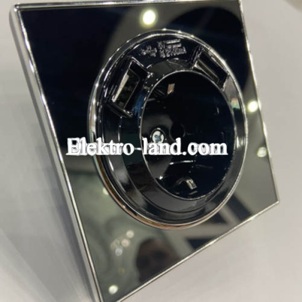 Розетка одинарная с  заземлением и USB RIGHT HAUSEN Laura черная